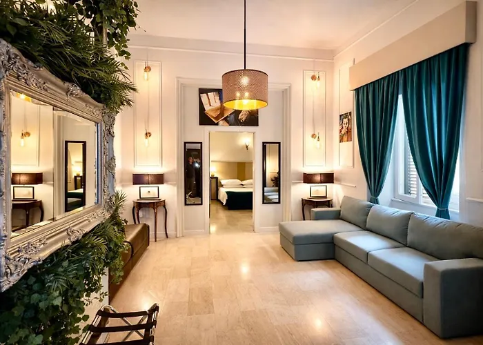 Hotel Spanish Steps Boutique - Madame Sofia Secret 3*